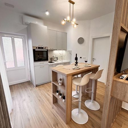 Dmm Apartments ติวัต ภายนอก รูปภาพ