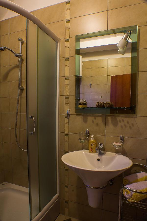 Dmm Apartments ติวัต ภายนอก รูปภาพ