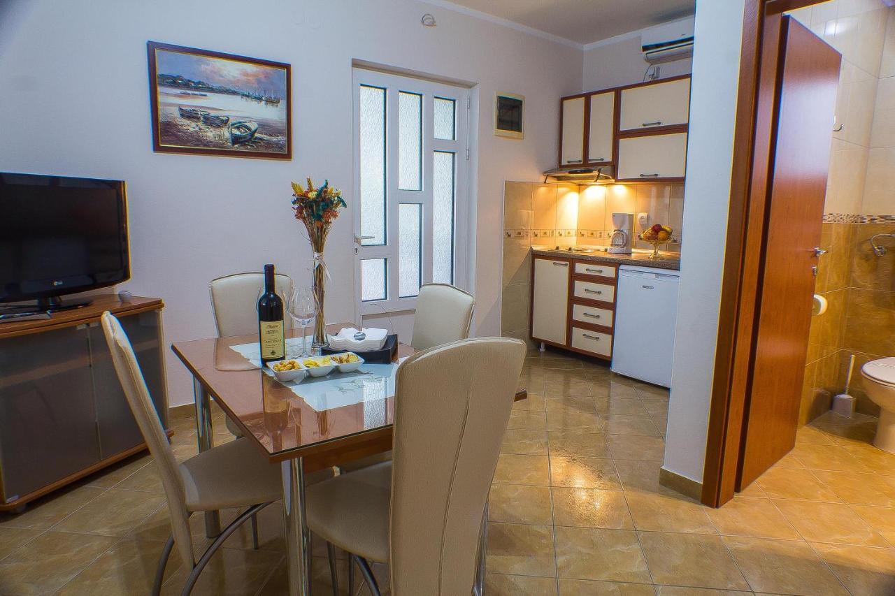 Dmm Apartments ติวัต ภายนอก รูปภาพ