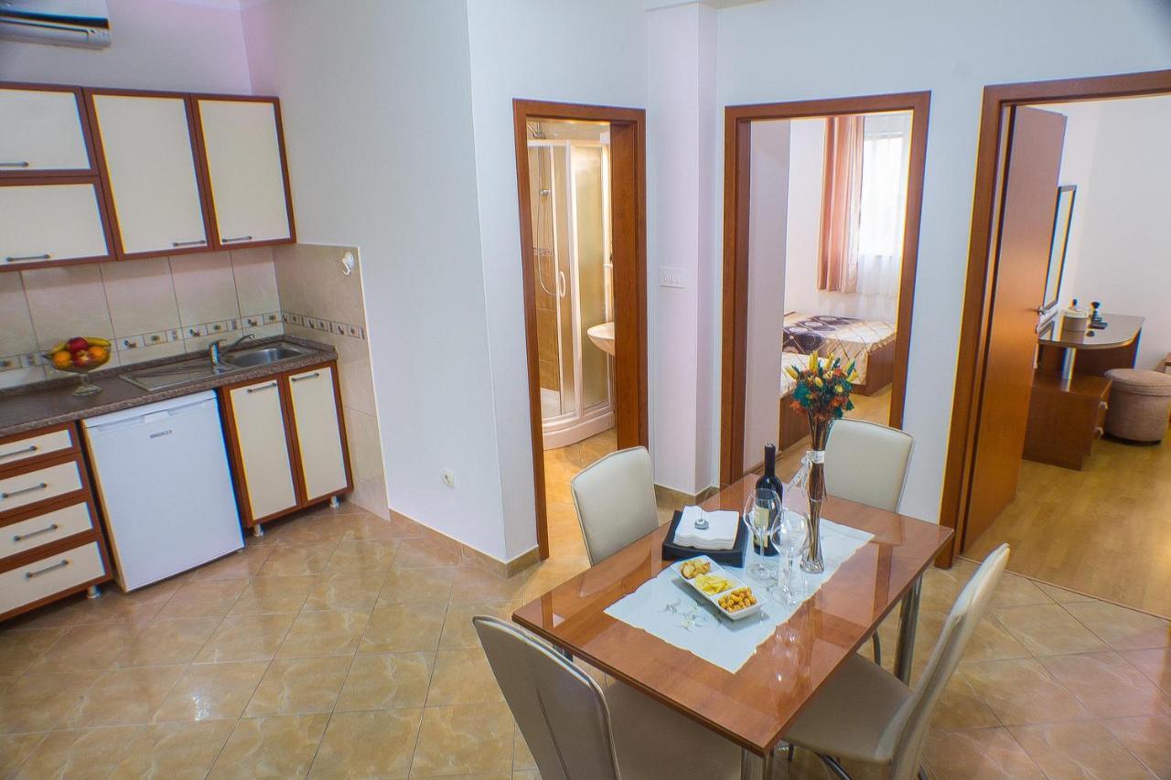 Dmm Apartments ติวัต ภายนอก รูปภาพ
